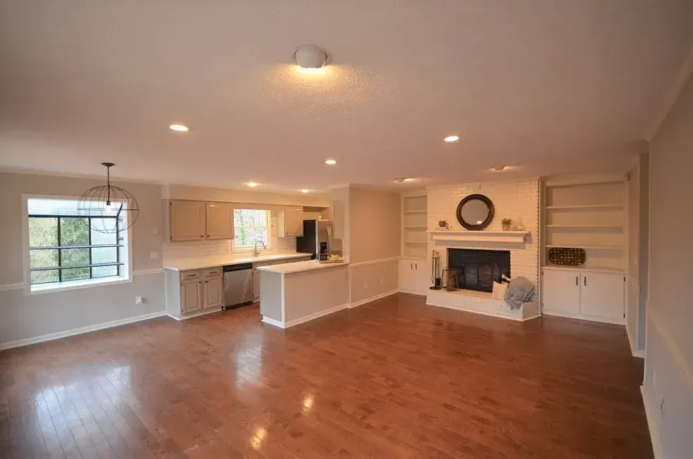 1444 McKinley Ave photo 4